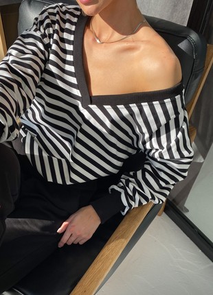 Striped sweatshirt with a neckline and ties on the back6 photo