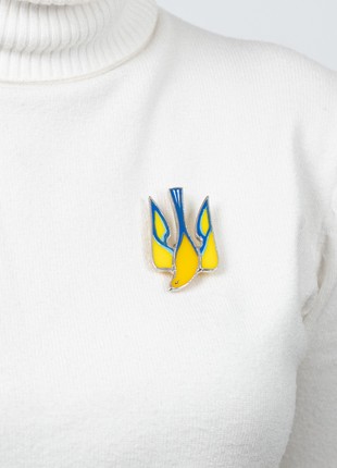 Dove UA stained glass pin2 photo