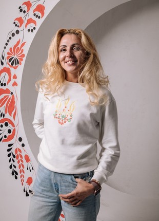 Women's sweatshirt with embroidery "Ukrainian tryzub Kalina" white2 photo