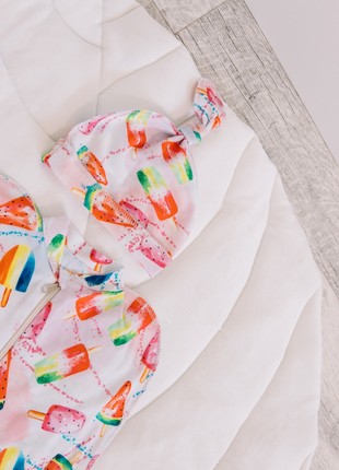 Cocoon diaper with a zipper and a cap for swaddling.2 photo