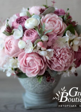 Luxurious interior bouquet of soap Roses and Peonies in a ceramic vase1 photo