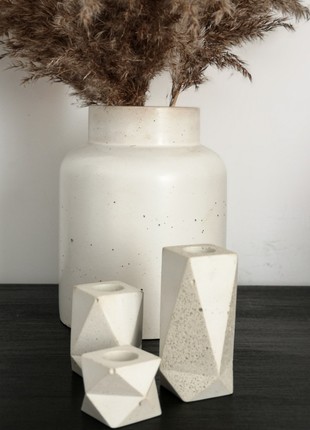 Concrete vase for flowers4 photo