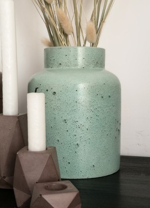 Concrete vase for flowers7 photo