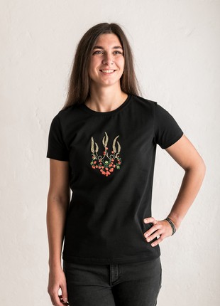 Women's t-shirt with embroidery "Ukrainian tryzub red Kalina" black1 photo