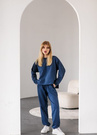 Set of sweatshirt with slits and pants with cuffs on ties deep blue