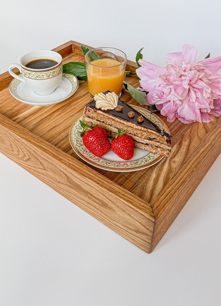 The breakfast table