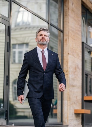 Single-breasted men's blue checked three-piece suit3 photo