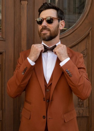 Single-breasted men's terracotta three-piece suit1 photo