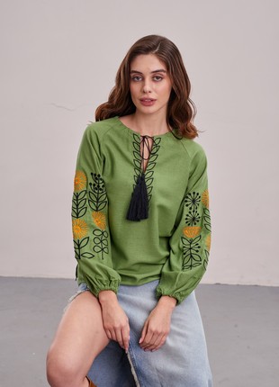 Embroidered shirt for women MEREZHKA "Sunflowers"1 photo