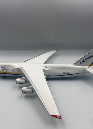 Aircraft model Antonov AN 124 100 UR 82007 "BE BRAVE LIKE MYKOLAIV"