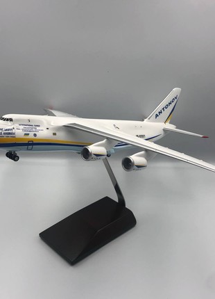 Aircraft model antonov an 124 100 UR 82027 "BE BRAVE LIKE KHARKIV"4 photo