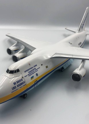 Aircraft model antonov an 124 100 UR 82027 "BE BRAVE LIKE KHARKIV"9 photo
