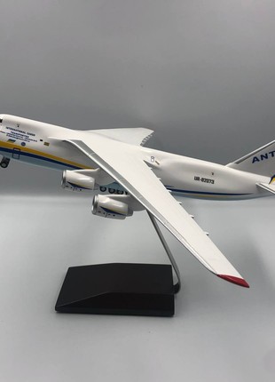 Aircraft model Antonov An 124 100 ur 82073 "BE BRAVE LIKE  IRPIN"