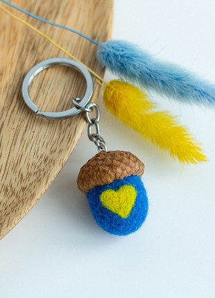 Handmade keychain "With Ukraine in the heart"1 photo