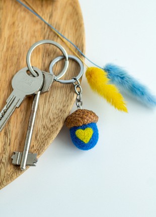 Handmade keychains "With Ukraine in the heart" set of 25 photo