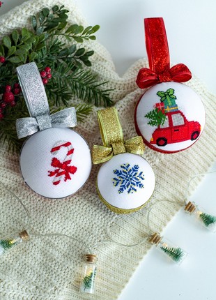Christmas ball ornaments set of 3