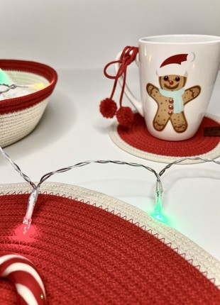 Set  of 4 coasters for a cup and 1 basket3 photo