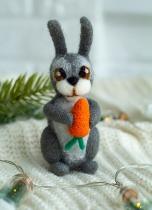 Felted rabbit3 photo