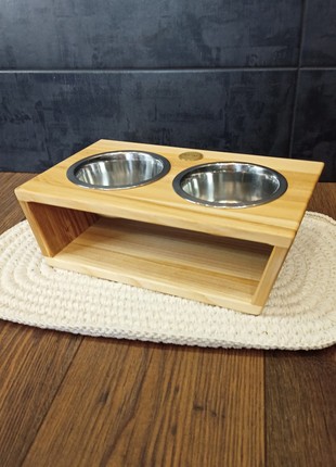 Stand for bowls for cats and dogs made of natural wood L 34x20x10.5 cm Ash