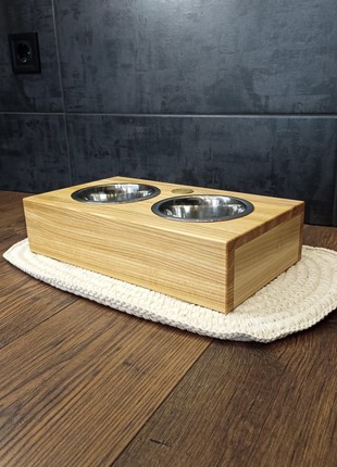 Stand for bowls for cats and dogs made of natural wood M 36x20x8.5 cm Ash