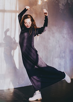 Warm maxi dress with a hood1 photo