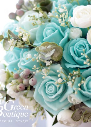 Luxurious interior bouquet of soap roses Tiffany's color5 photo