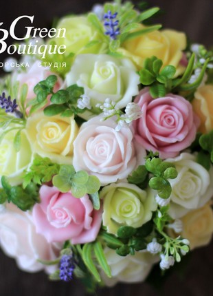 A luxurious interior bouquet of soap roses7 photo