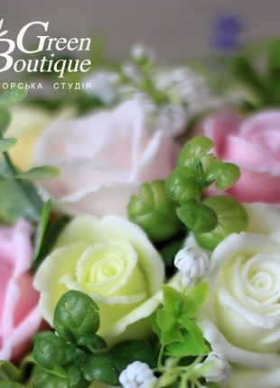 A luxurious interior bouquet of soap roses3 photo