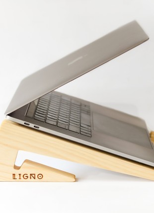 Wooden laptop stand "Krosna"