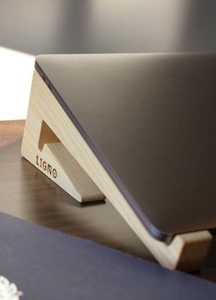 Wooden laptop stand "Krosna"5 photo