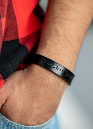 Black leather narrow bracelet with individual engraving