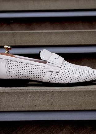 Men's loafers of milk color with perforation. men's summer shoes.3 photo