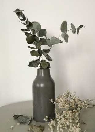 Modern concrete vase