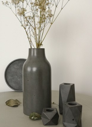 Modern concrete vase10 photo