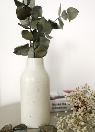 White modern concrete vase3 photo