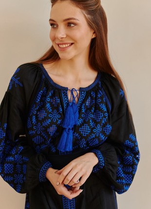 Cloth "Natalka" with geometric embroidery4 photo