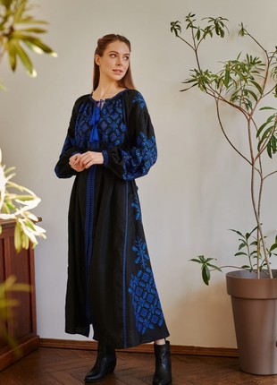 Cloth "Natalka" with geometric embroidery1 photo