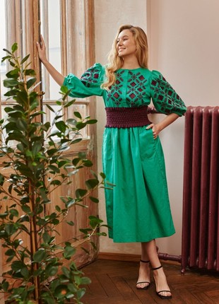 Dress "Karpaty" midi, with colored embroidery