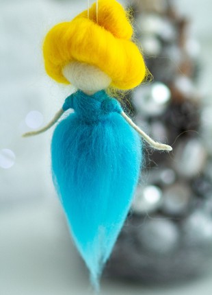 Patriotic amulet "Ukraine" dolls made of wool4 photo