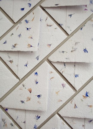 Set of 3 handmade envelopes with cornflower petals 13x18 cm. Recycled paper envelopes for wedding invitations3 photo