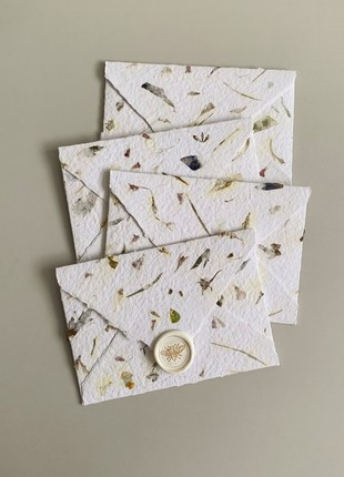 Set of 3 handmade envelopes from recycled paper with mix of flowers. Deckle Edge Paper. C6 / 11x16 cm / 4,33x6,29 inch4 photo
