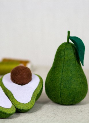 Felt fruits for kids, avocado and 2 halves