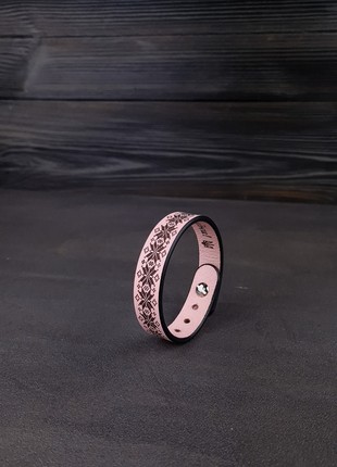 Pink leather bracelet with Ukrainian embroidery6 photo