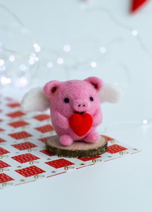 Valentine's Day gift Wool pig with heart5 photo