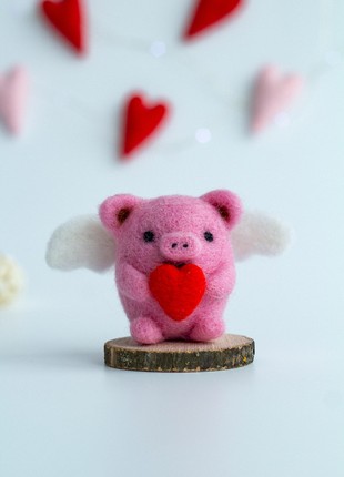Valentine's Day gift Wool pig with heart6 photo