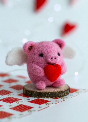 Valentine's Day gift Wool pig with heart8 photo