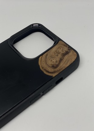 Wood case for IPhone 13 Pro2 photo