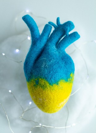 Anatomical heart "With Ukraine in the heart" in the color of the Ukrainian blue-yellow flag7 photo
