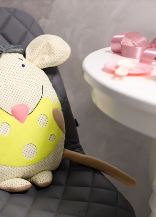 Soft kids pillow mouse with cheese5 photo