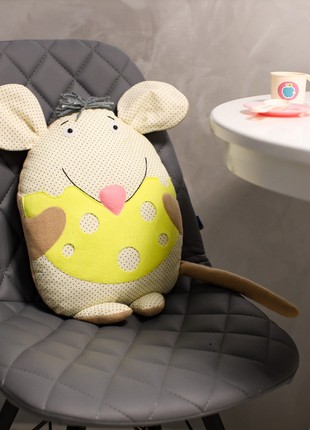 Soft kids pillow mouse with cheese2 photo